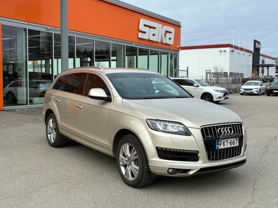 AUDI Q7 2012