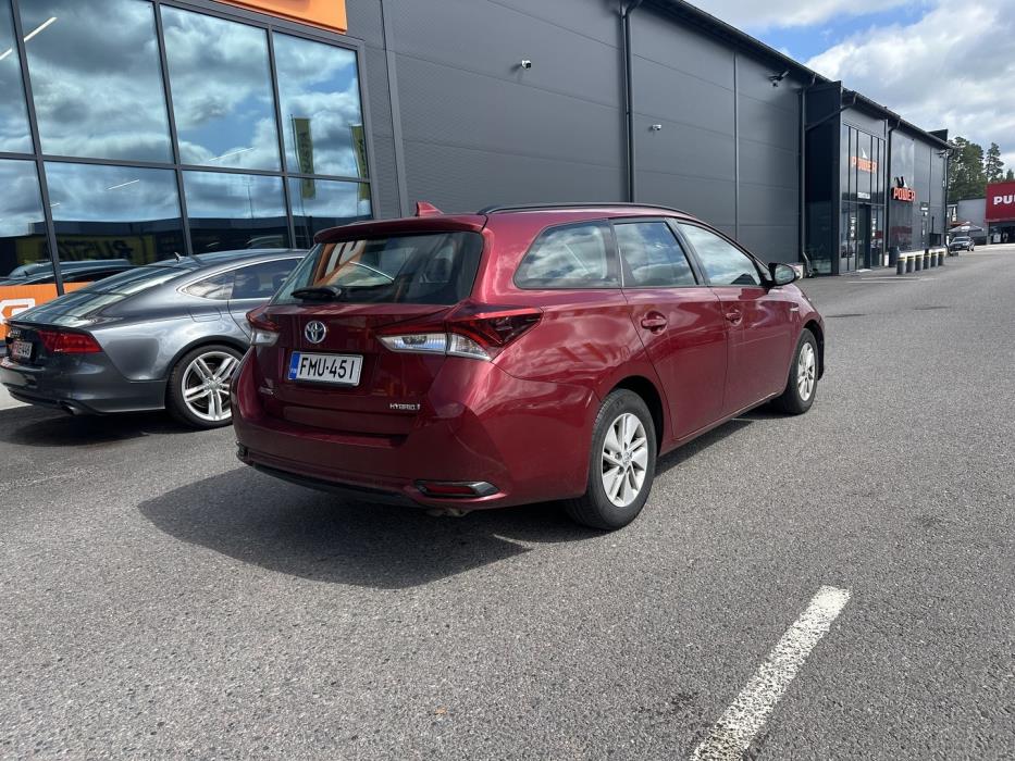 TOYOTA Auris 2017