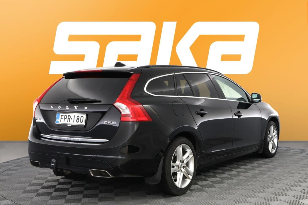 VOLVO V60 2018