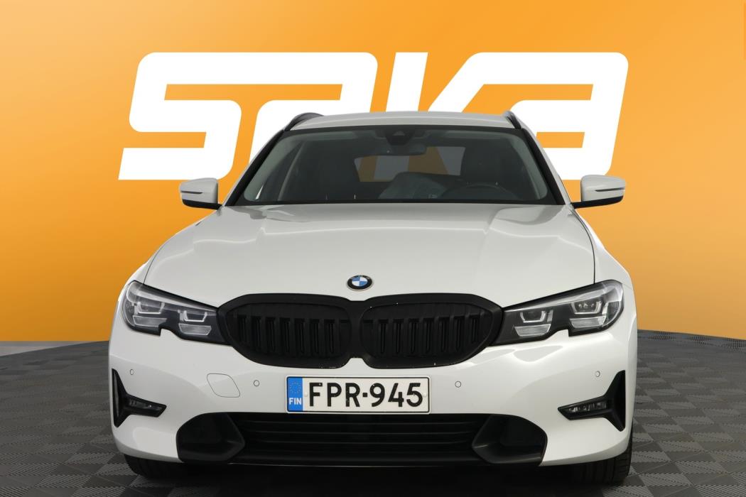 BMW 320 2021