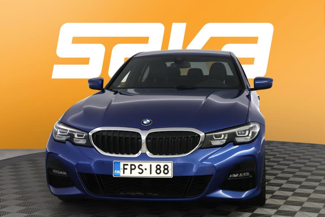 BMW 330 2020