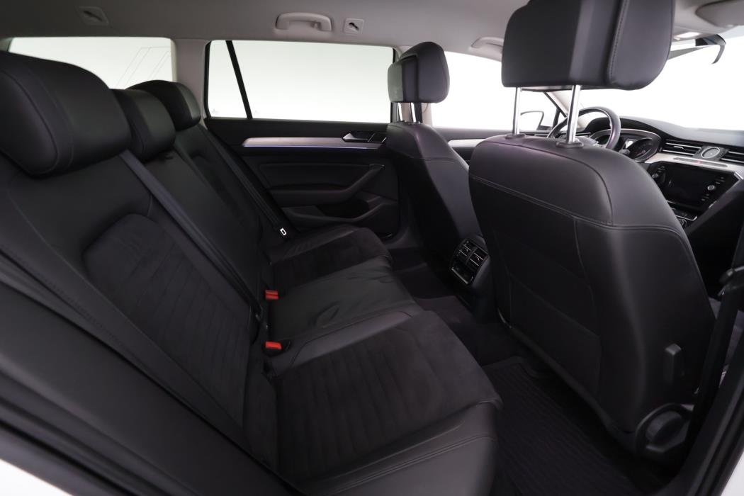 VOLKSWAGEN Passat 2018