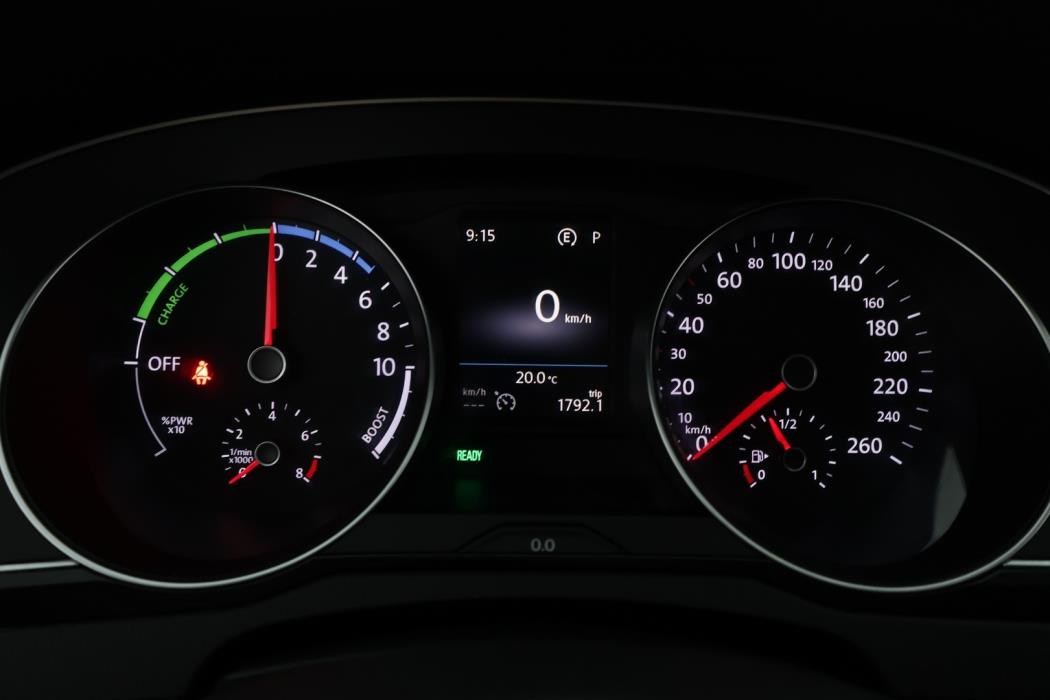 VOLKSWAGEN Passat 2018