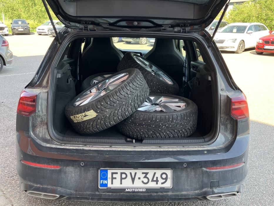 VOLKSWAGEN Golf 2021