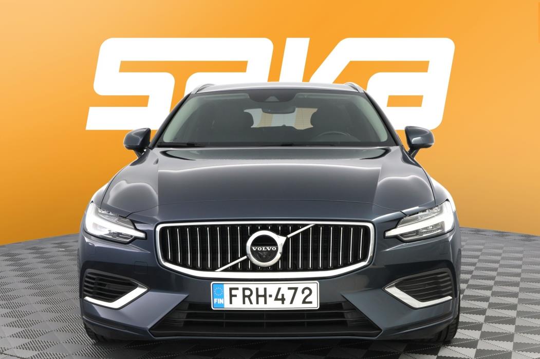 VOLVO V60 2021