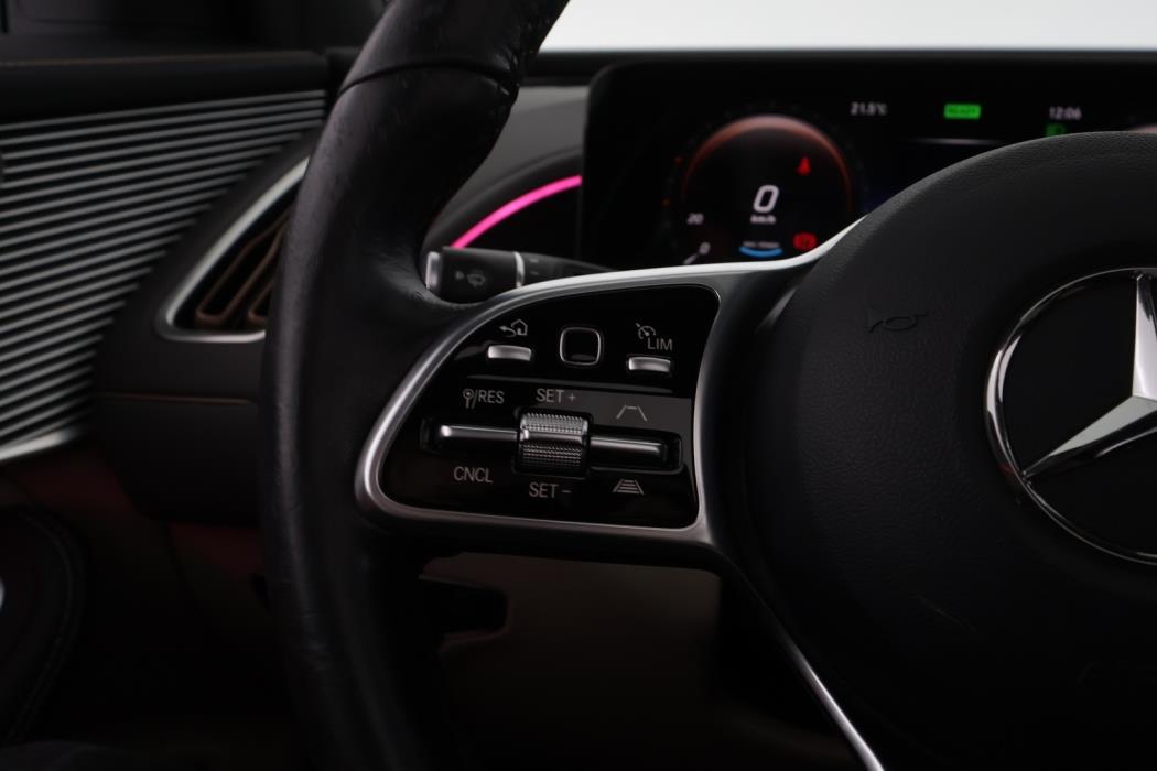 MERCEDES-BENZ EQC 2021