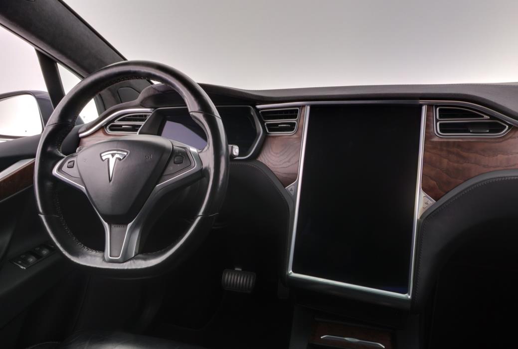 TESLA Model X 2017