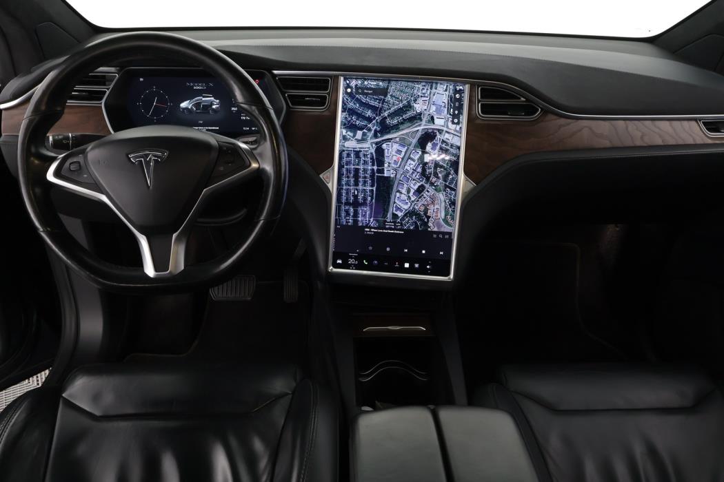 TESLA Model X 2017