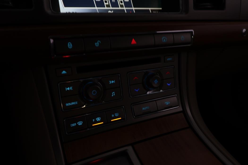 JAGUAR XF 2011