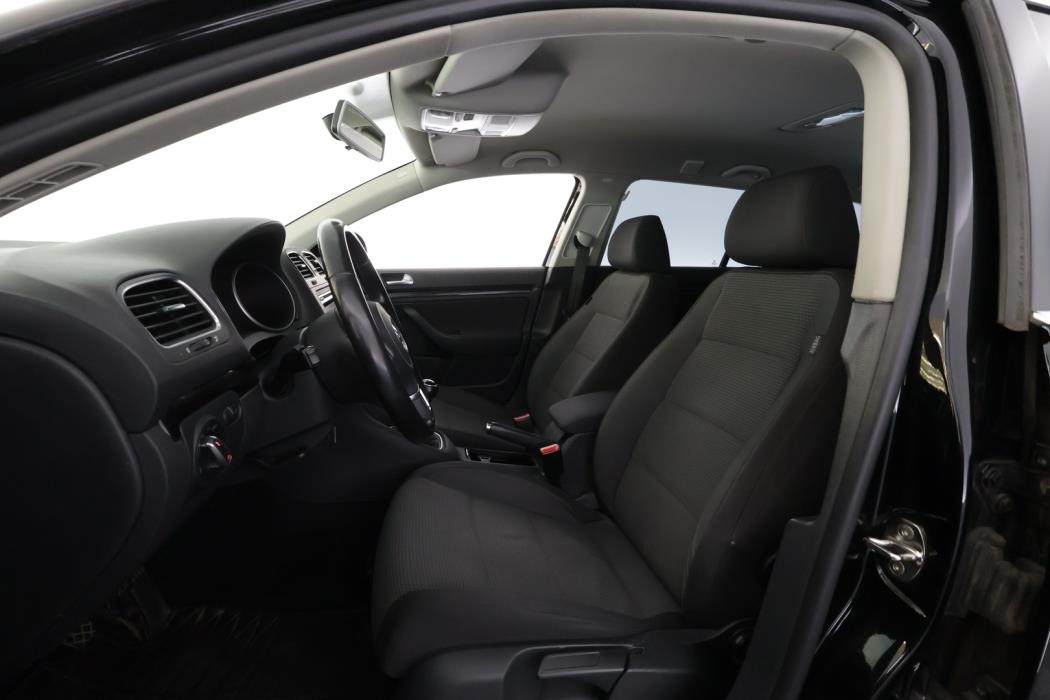 VOLKSWAGEN Golf 2011