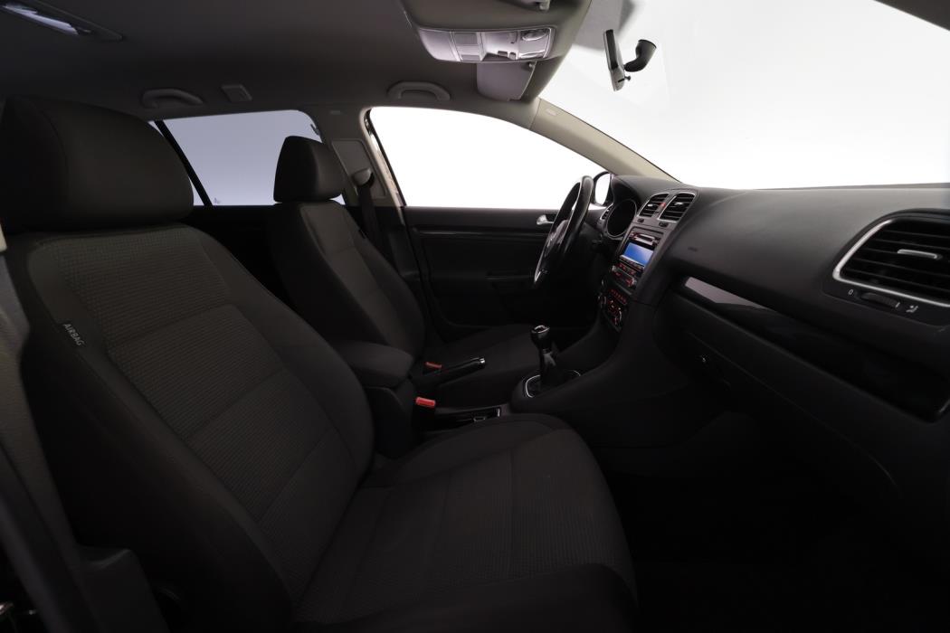 VOLKSWAGEN Golf 2011