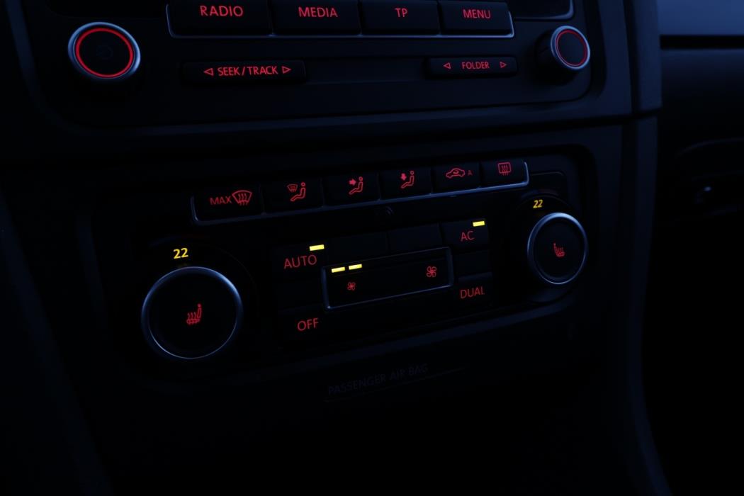 VOLKSWAGEN Golf 2011