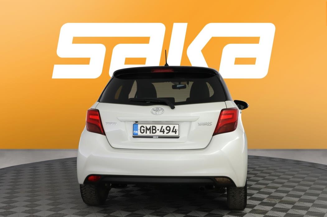 TOYOTA Yaris 2016