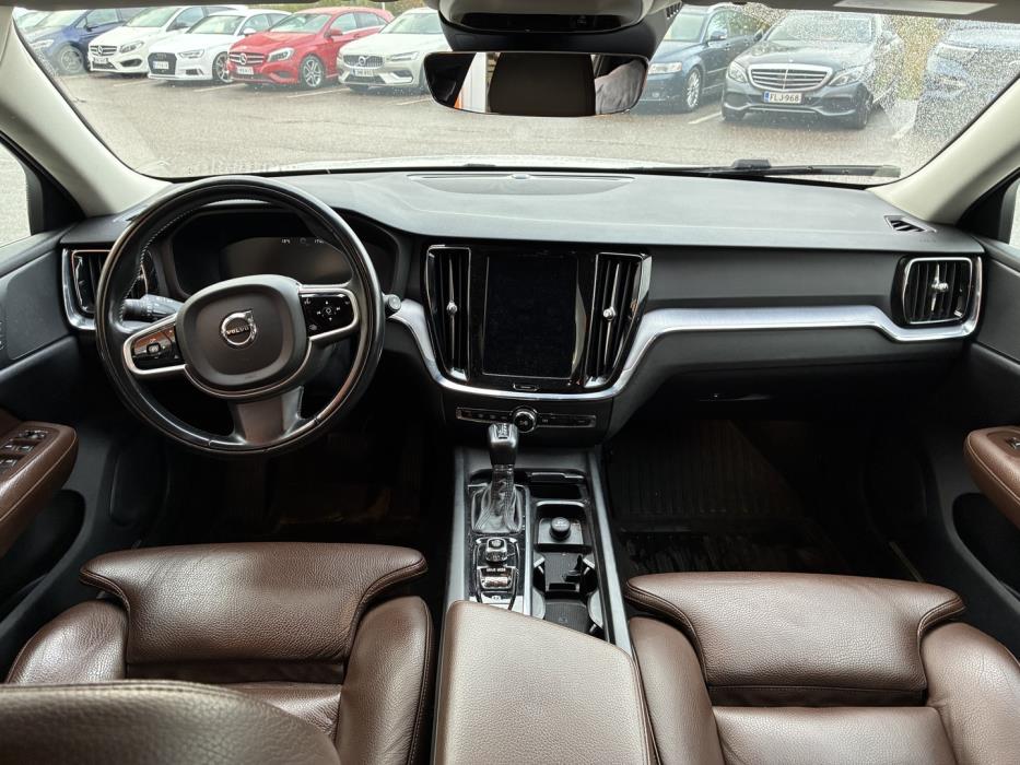 VOLVO V60 2019