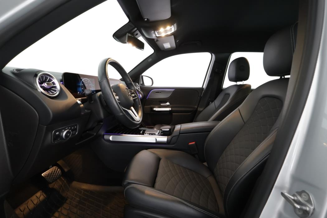 MERCEDES-BENZ GLB 2021
