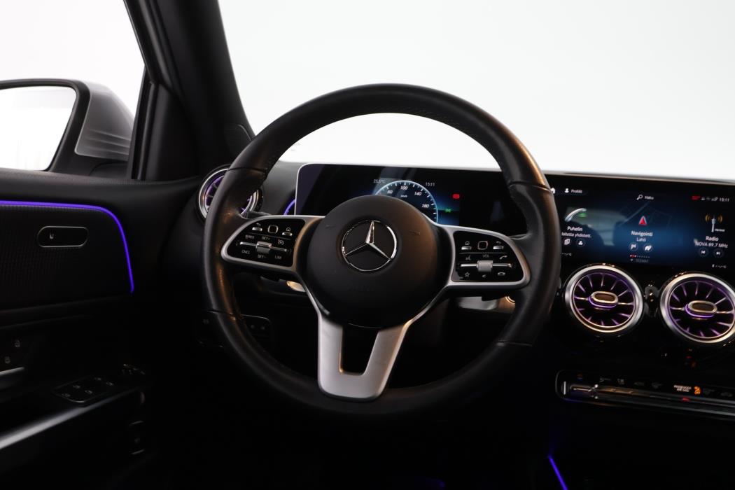 MERCEDES-BENZ GLB 2021