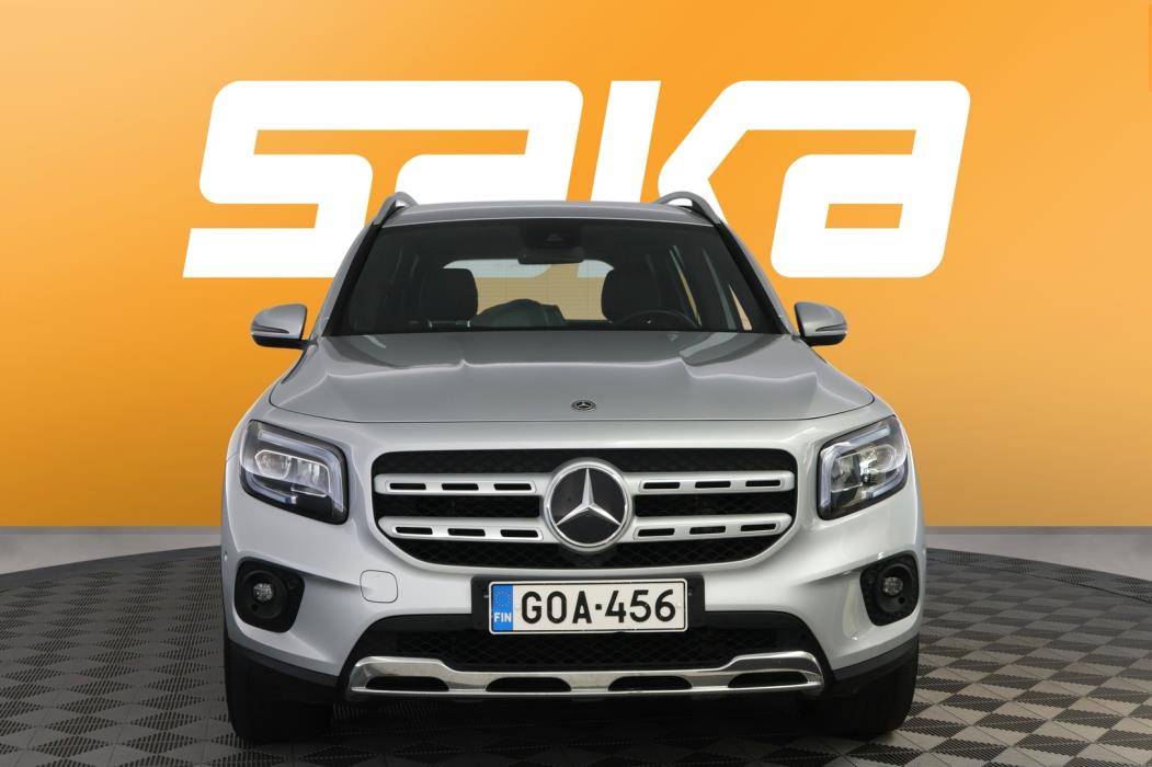 MERCEDES-BENZ GLB 2021