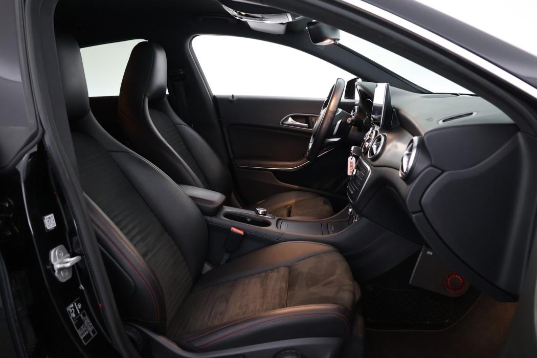 MERCEDES-BENZ CLA 2016