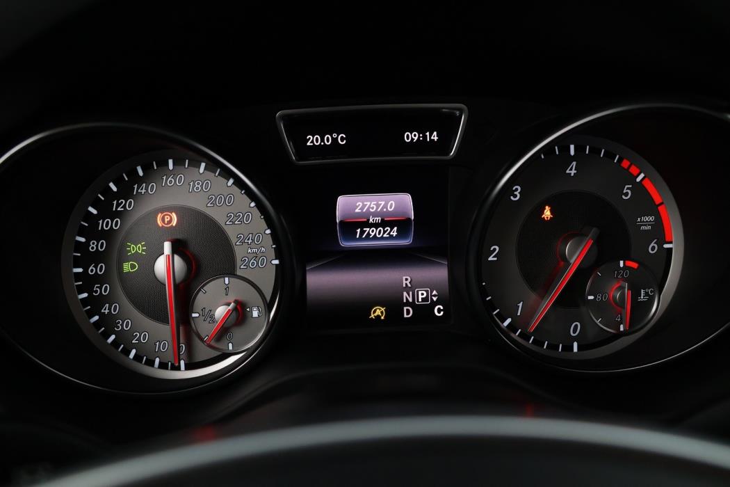 MERCEDES-BENZ CLA 2016