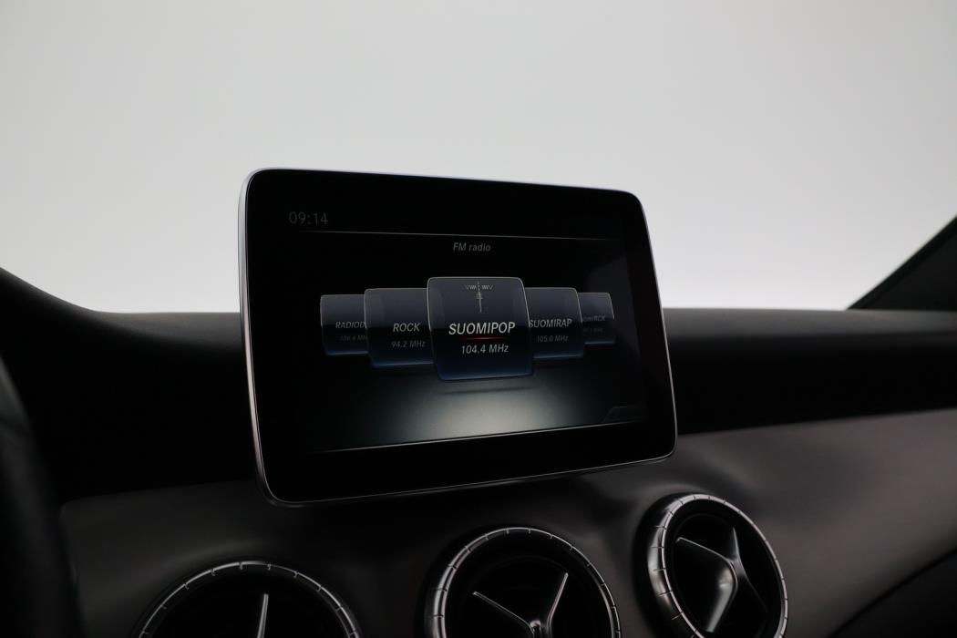 MERCEDES-BENZ CLA 2016