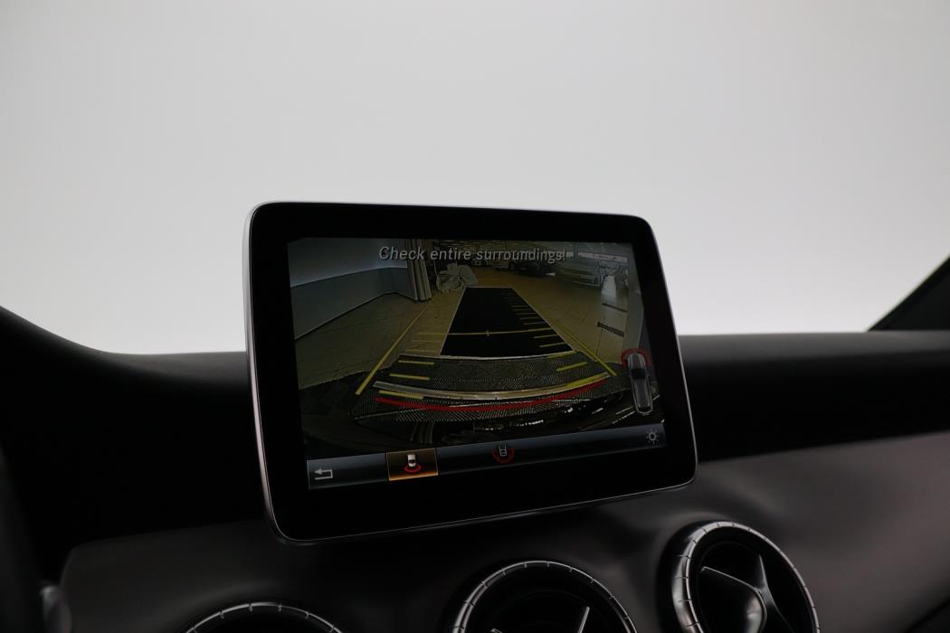 MERCEDES-BENZ CLA 2016