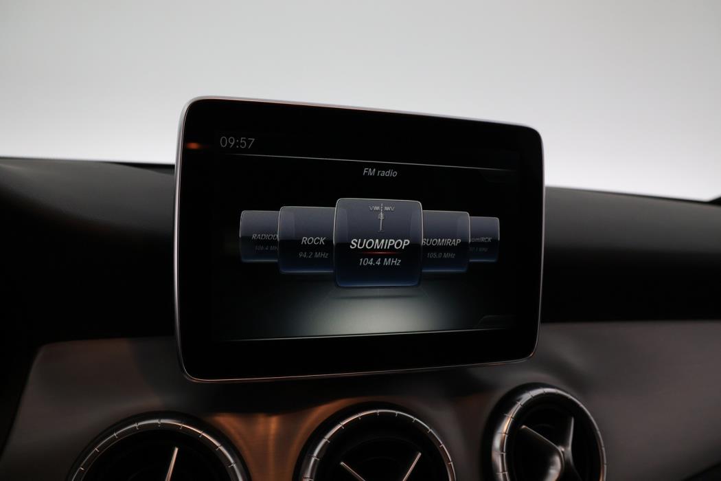 MERCEDES-BENZ CLA 2016