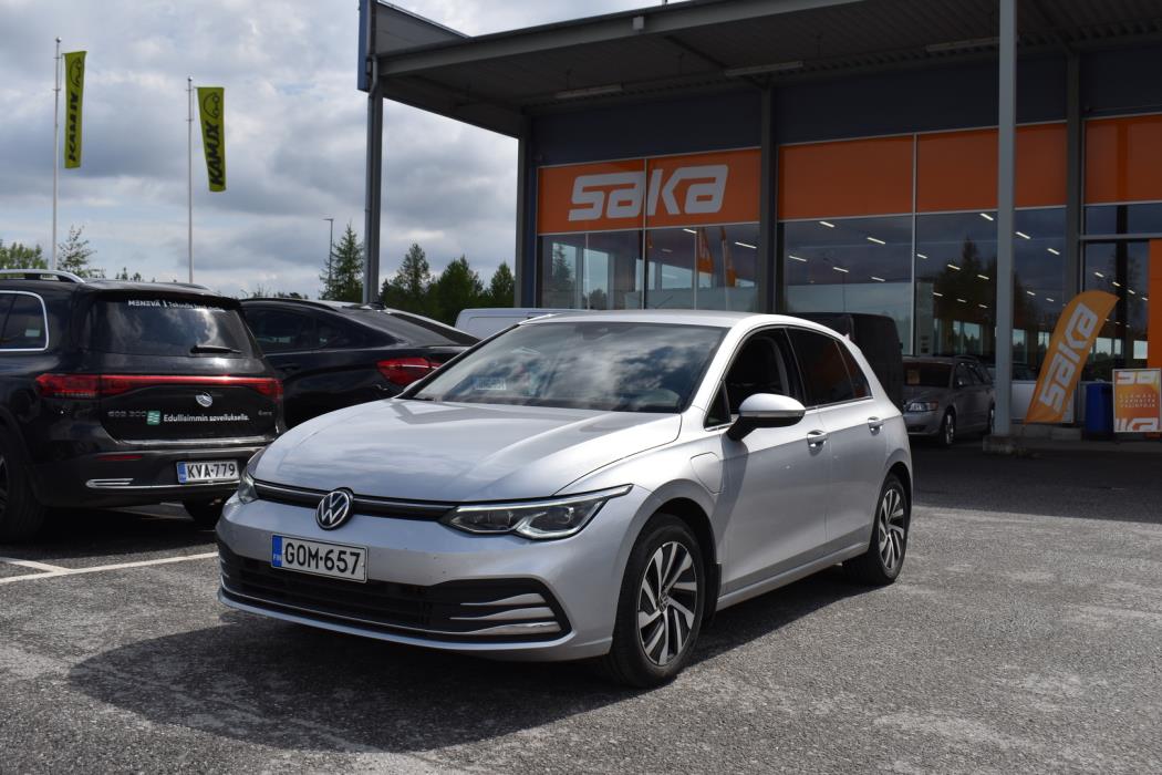 VOLKSWAGEN Golf 2021