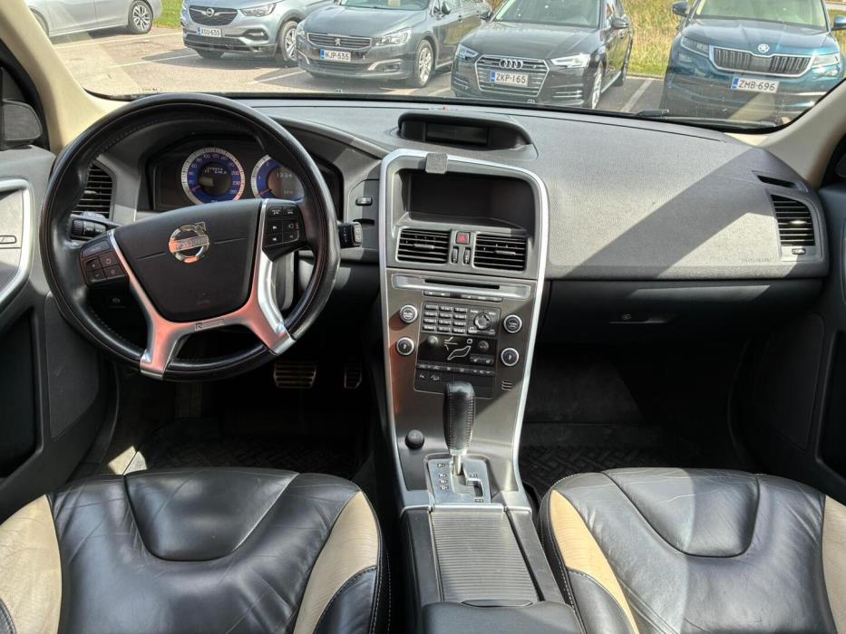 VOLVO XC60 2011