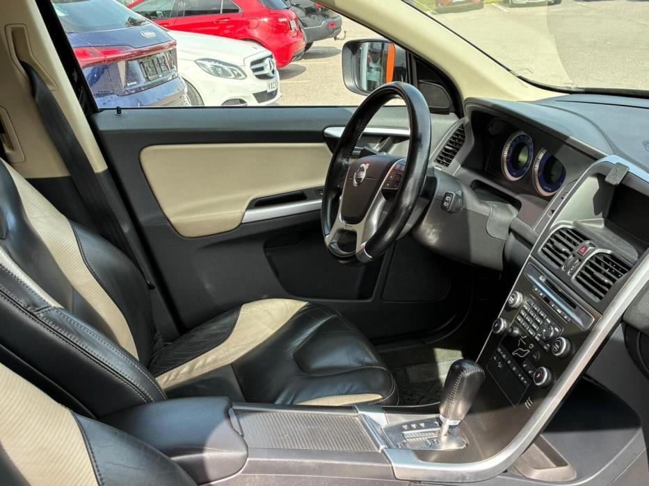 VOLVO XC60 2011