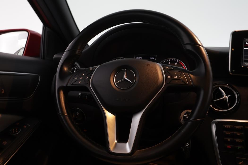 MERCEDES-BENZ A 2013