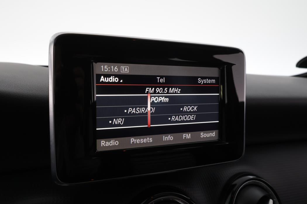 MERCEDES-BENZ A 2013