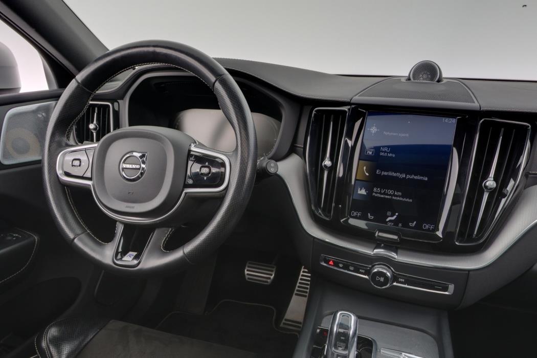 VOLVO XC60 2018