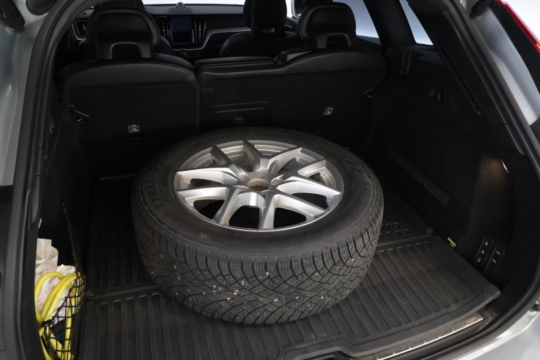 VOLVO XC60 2018