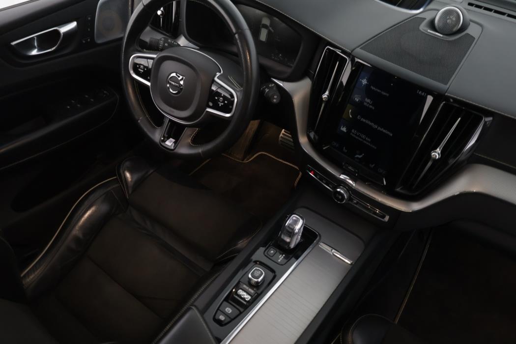 VOLVO XC60 2018