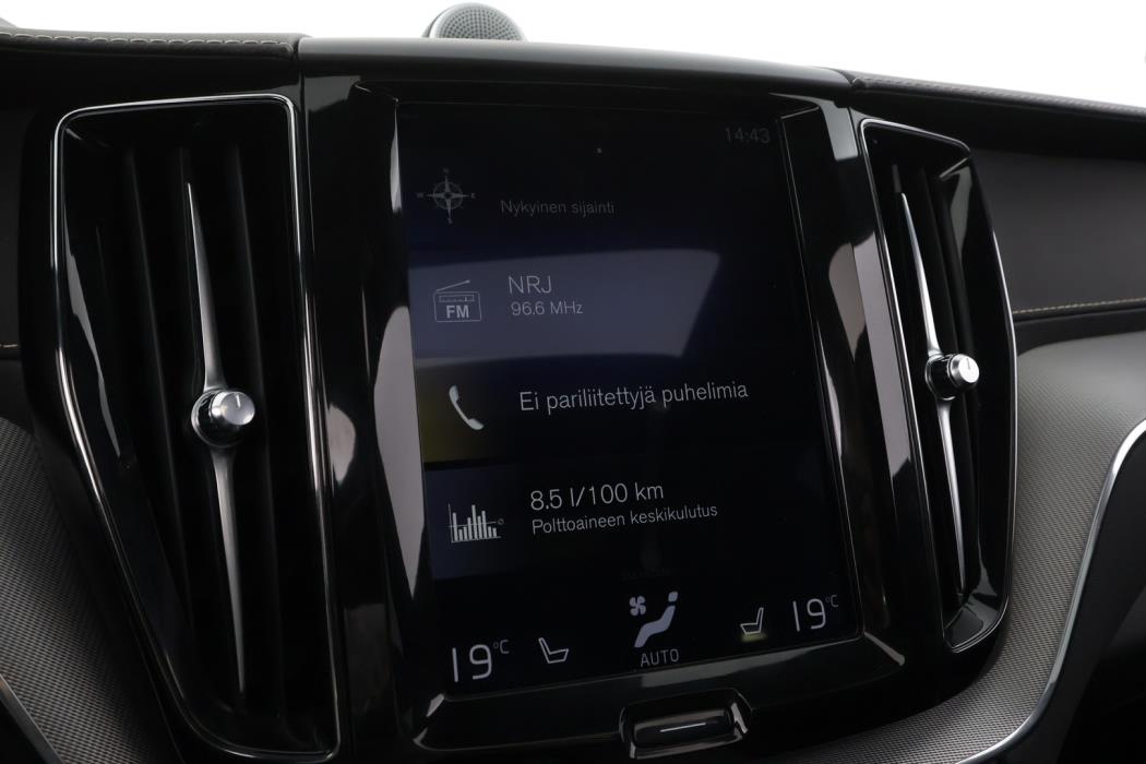VOLVO XC60 2018