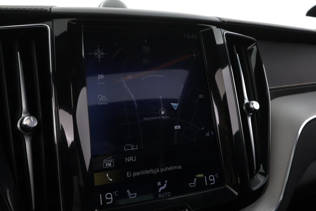 VOLVO XC60 2018