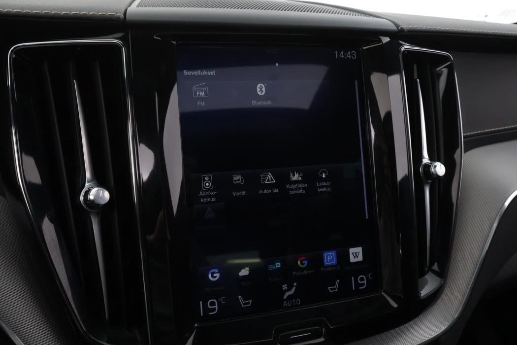 VOLVO XC60 2018