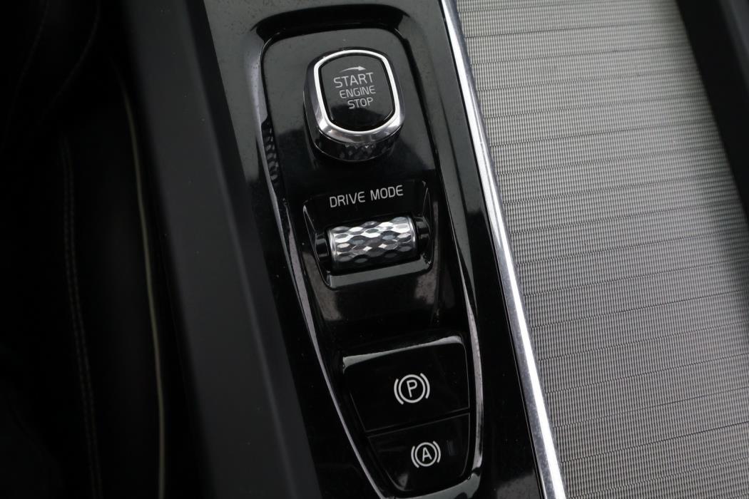 VOLVO XC60 2018