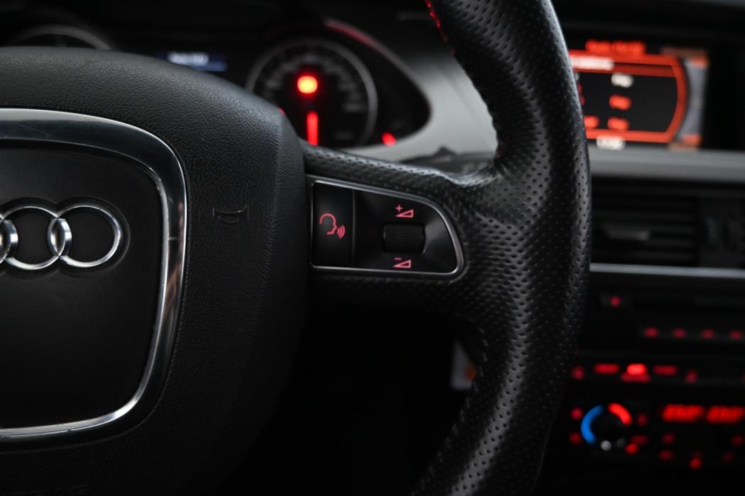 AUDI A4 2008