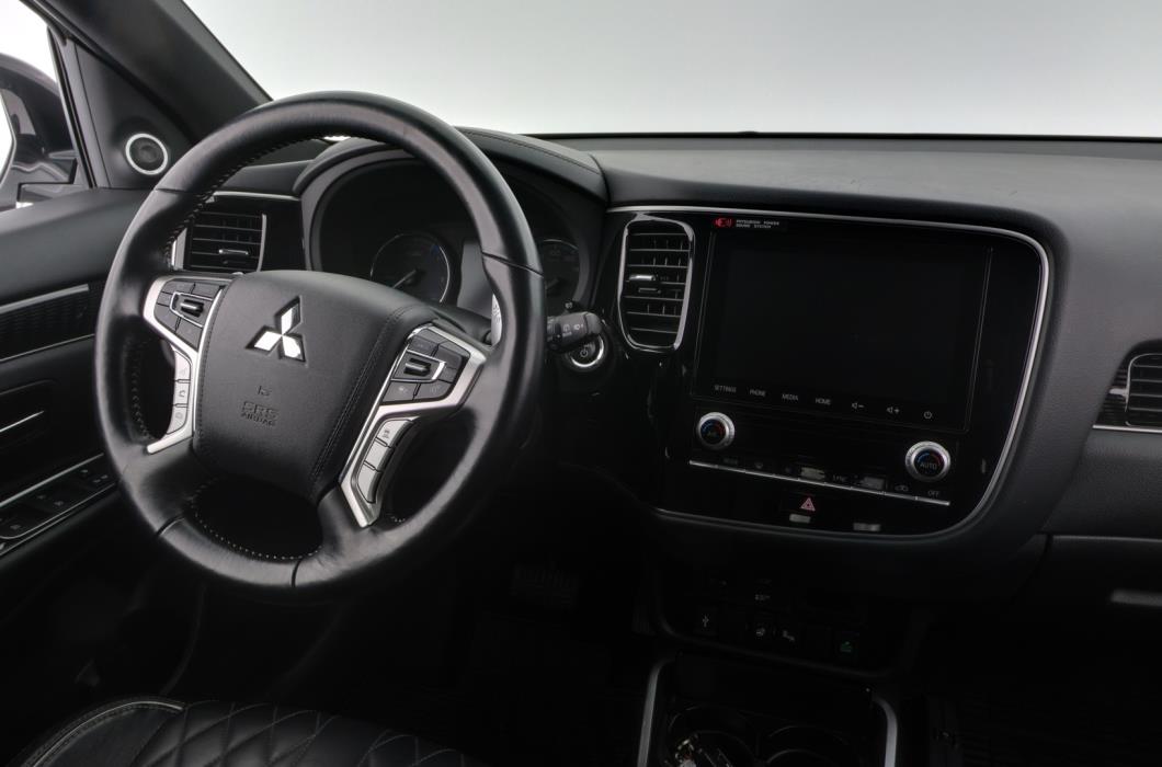 MITSUBISHI Outlander PHEV 2020