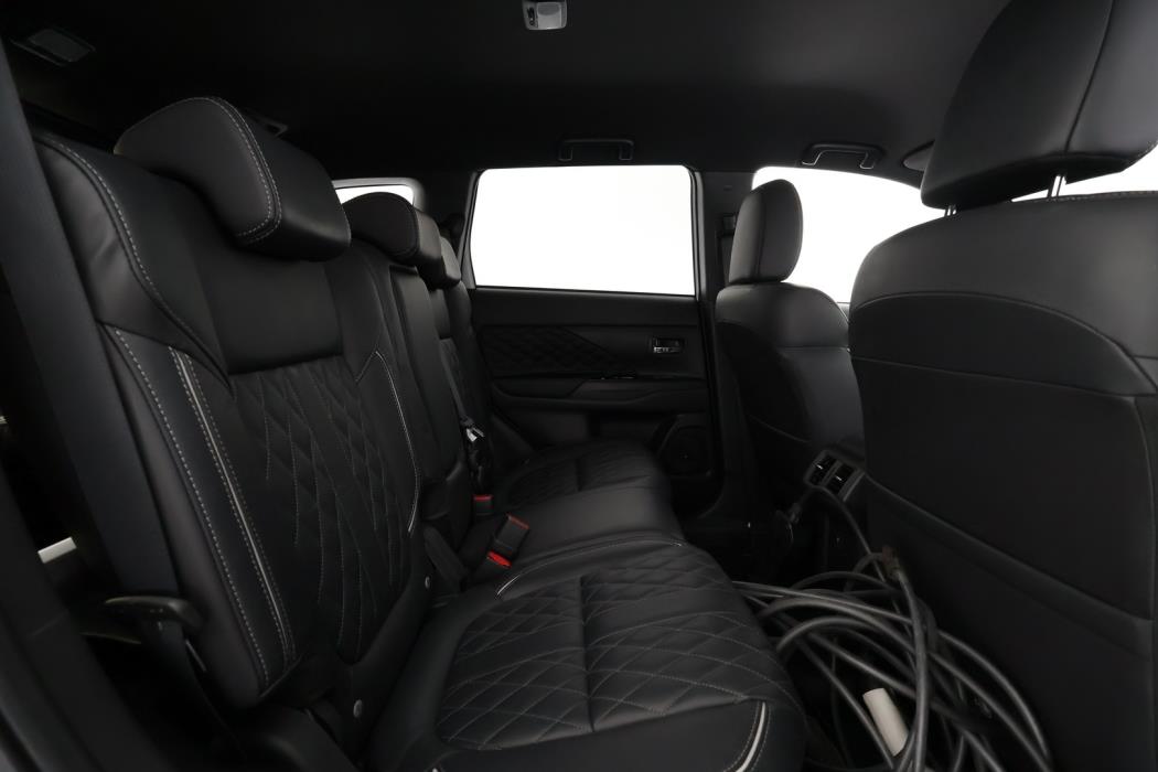 MITSUBISHI Outlander PHEV 2020