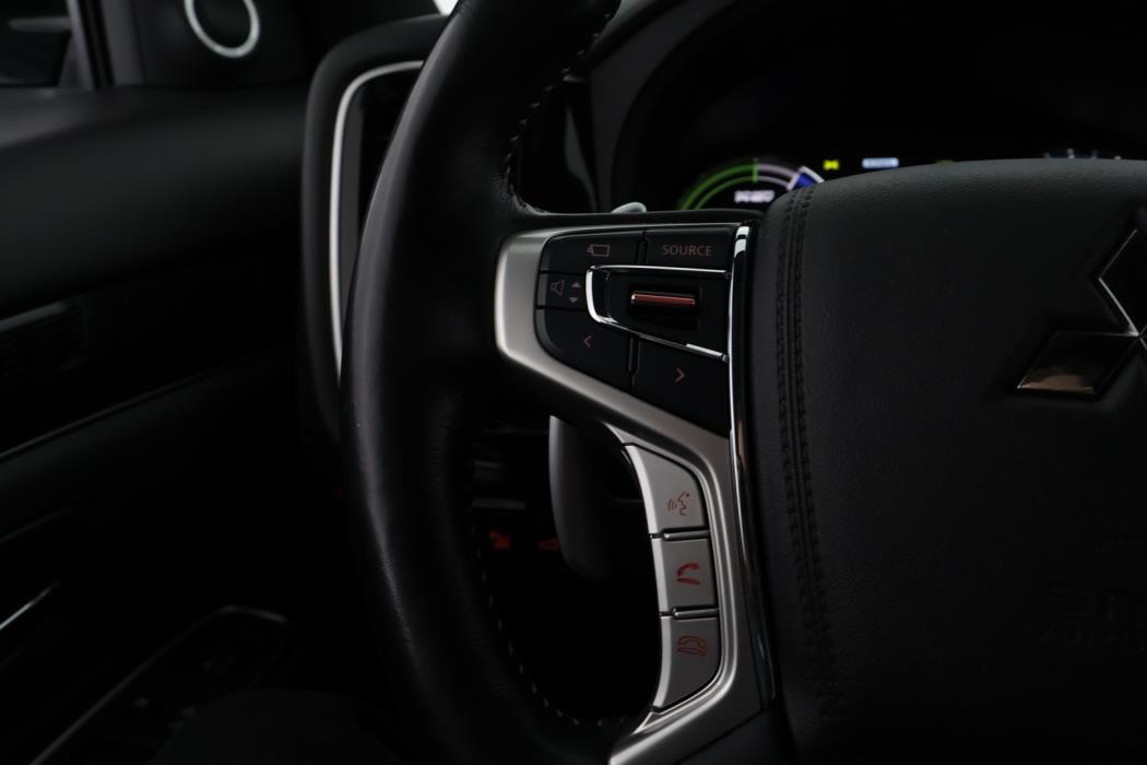 MITSUBISHI Outlander PHEV 2020