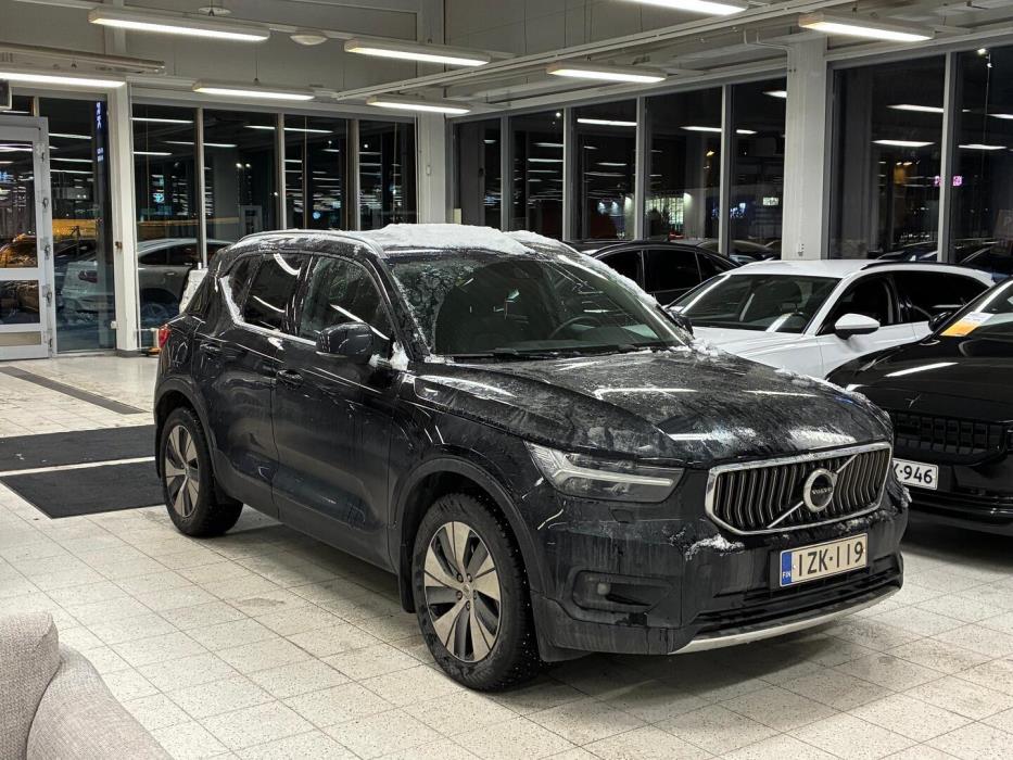 VOLVO XC40 2021