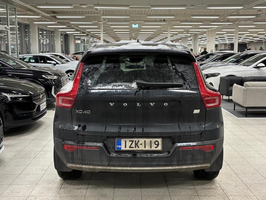 VOLVO XC40 2021