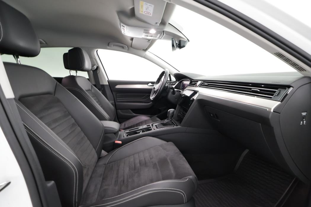 VOLKSWAGEN Passat 2021