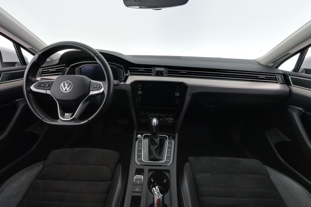 VOLKSWAGEN Passat 2021