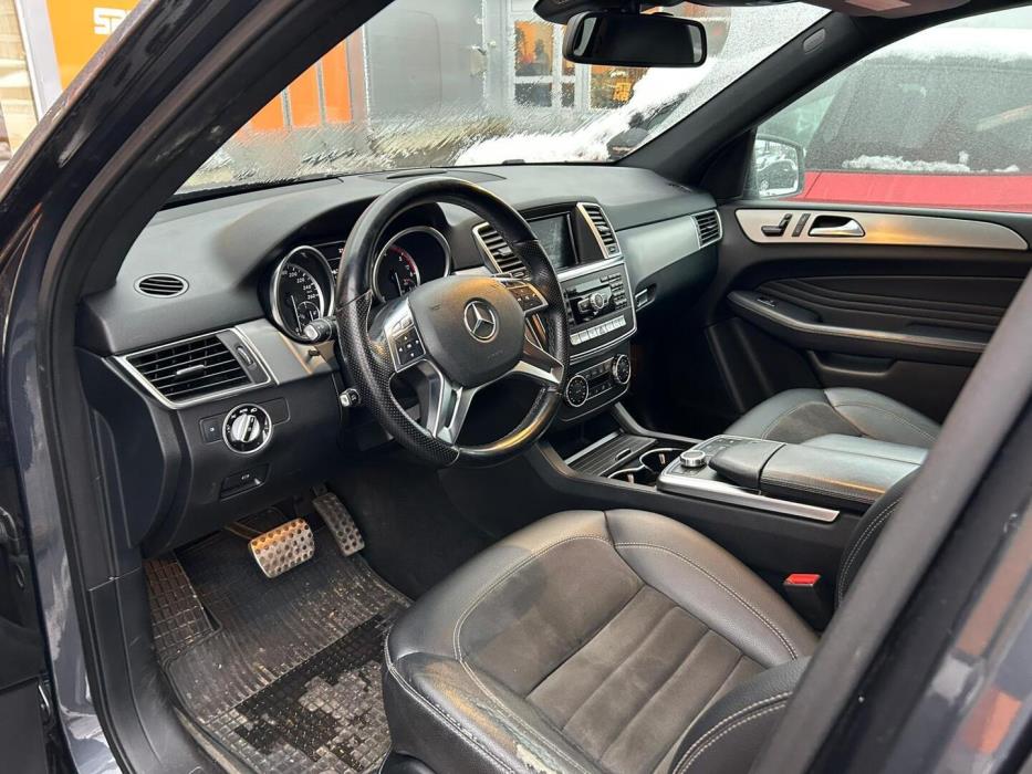 MERCEDES-BENZ ML 2011