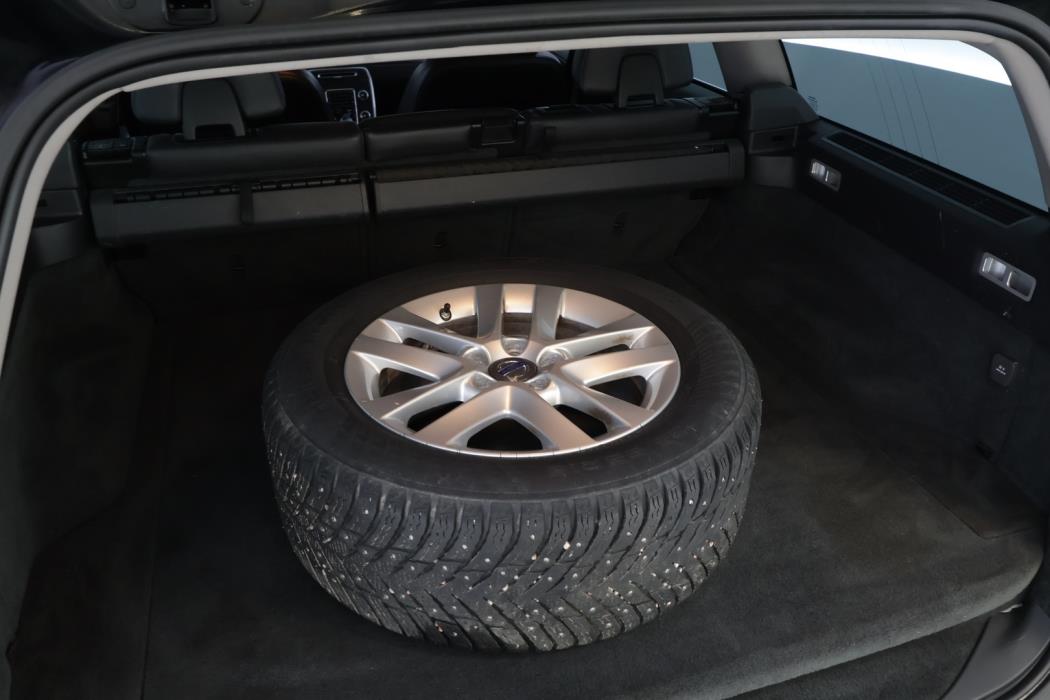 VOLVO V70 2015