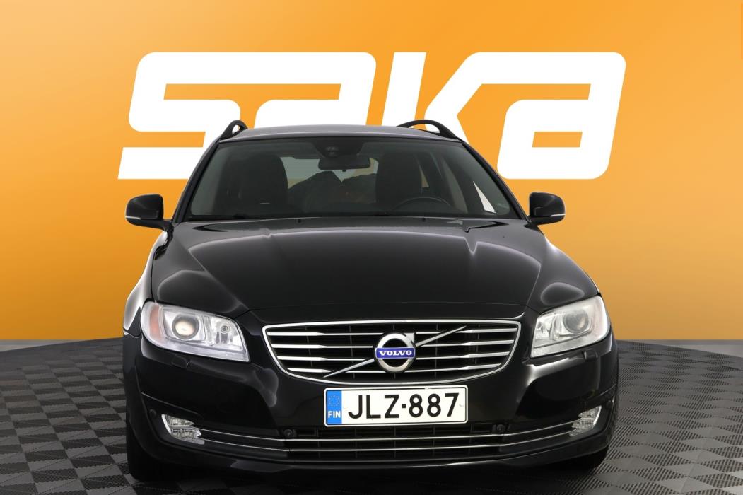 VOLVO V70 2015