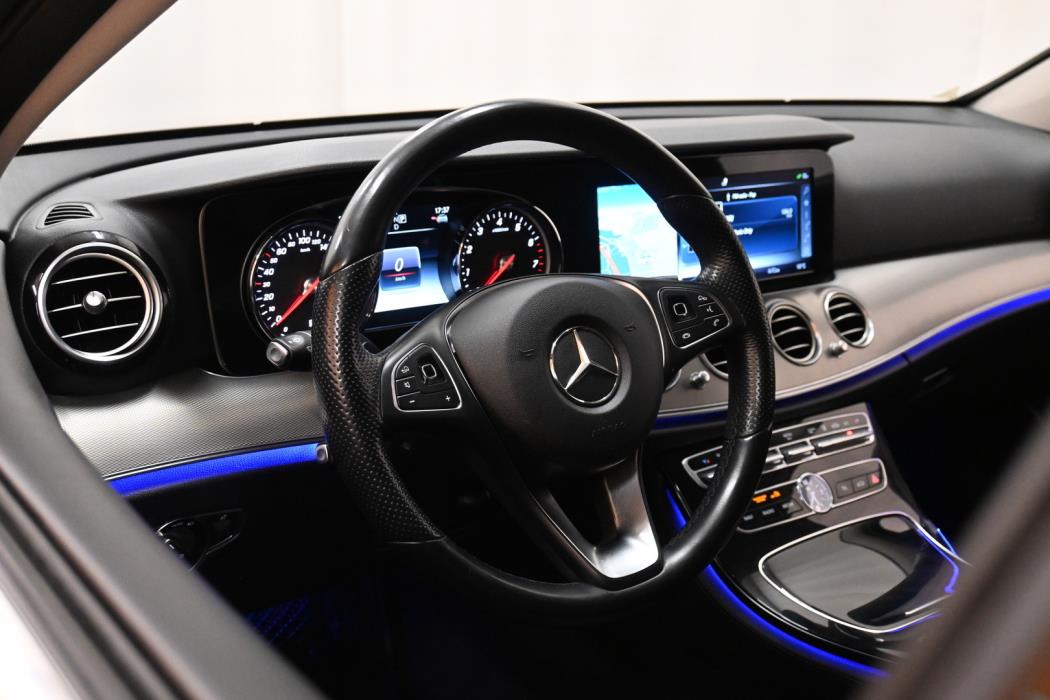 MERCEDES-BENZ E 2017